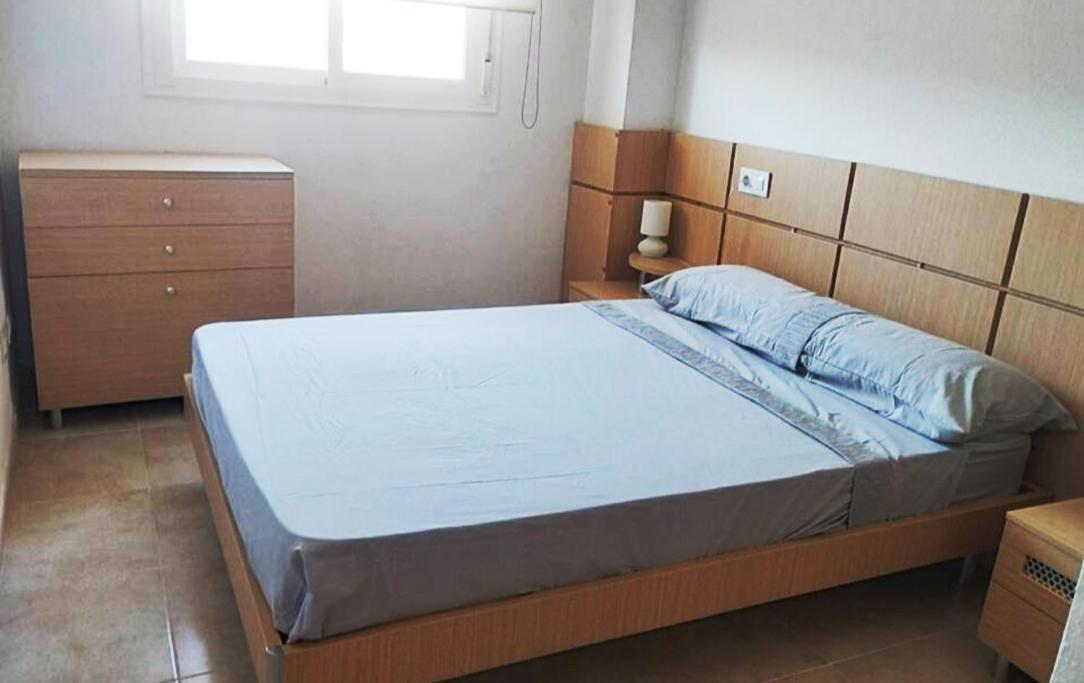 Apartamento Equipado En La Playa Torre La Sal カバネス エクステリア 写真