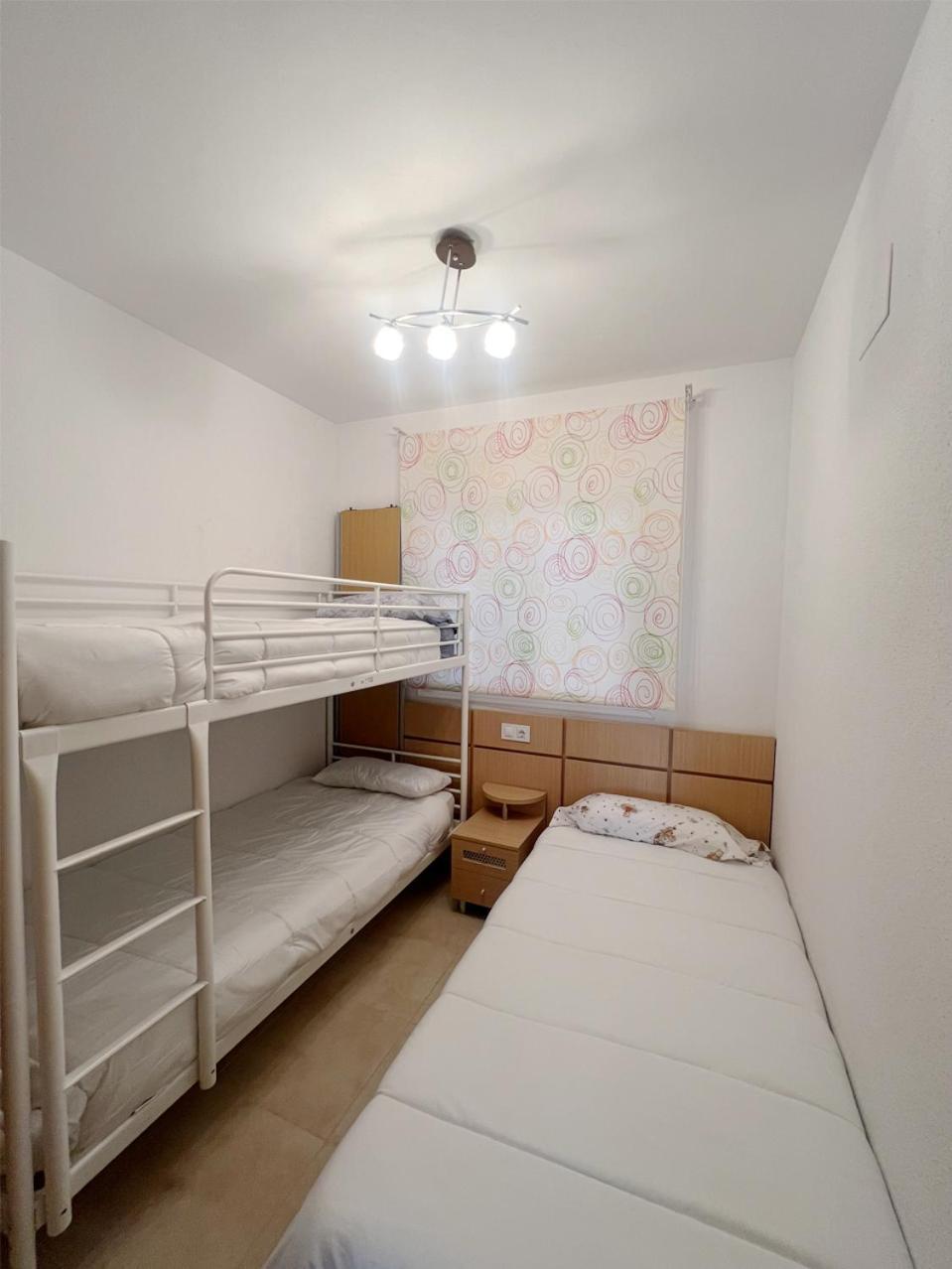 Apartamento Equipado En La Playa Torre La Sal カバネス エクステリア 写真